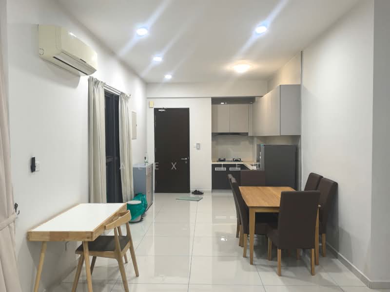 Royal Strand @ Country Garden Danga Bay untuk Untuk Disewa - RM 2,800 /bulan, Apr 2026 - Living Room - PropertyGuru.com.my