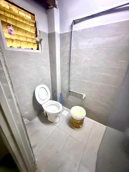 2-storey Terraced House for Sale in Taman Desa Wira (Telok Panglima Garang) - Simon Lee - Bathroom - PropertyGuru.com.my