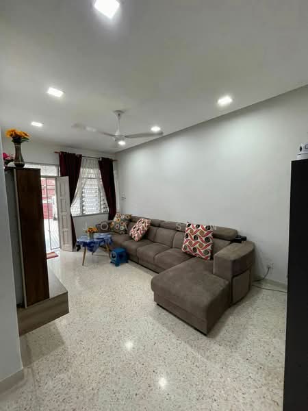 1-storey Terraced House for Sale in Taman Perling (Perling) - Joan Sin - Living Room - PropertyGuru.com.my