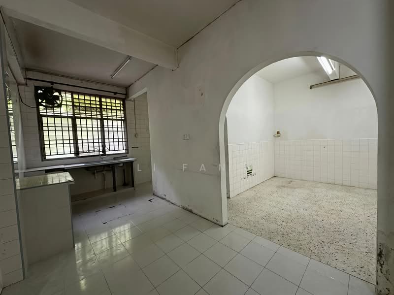 Lorong Tembaga Greenlane untuk Untuk Dijual - RM 980,000, Mac 2026 - Kitchen - PropertyGuru.com.my