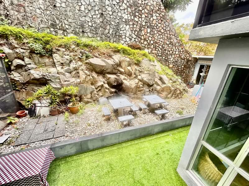 CORNER LOT FULLY RENOVATED 2.5 Storey Terrace D Puncak Taman Ukay Perdana Ampang untuk Untuk Dijual - RM 1,200,000, Mac 2026 - Exterior - PropertyGuru.com.my