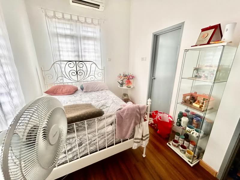 CORNER LOT FULLY RENOVATED 2.5 Storey Terrace D Puncak Taman Ukay Perdana Ampang untuk Untuk Dijual - RM 1,200,000, Mac 2026 - Bedroom - PropertyGuru.com.my