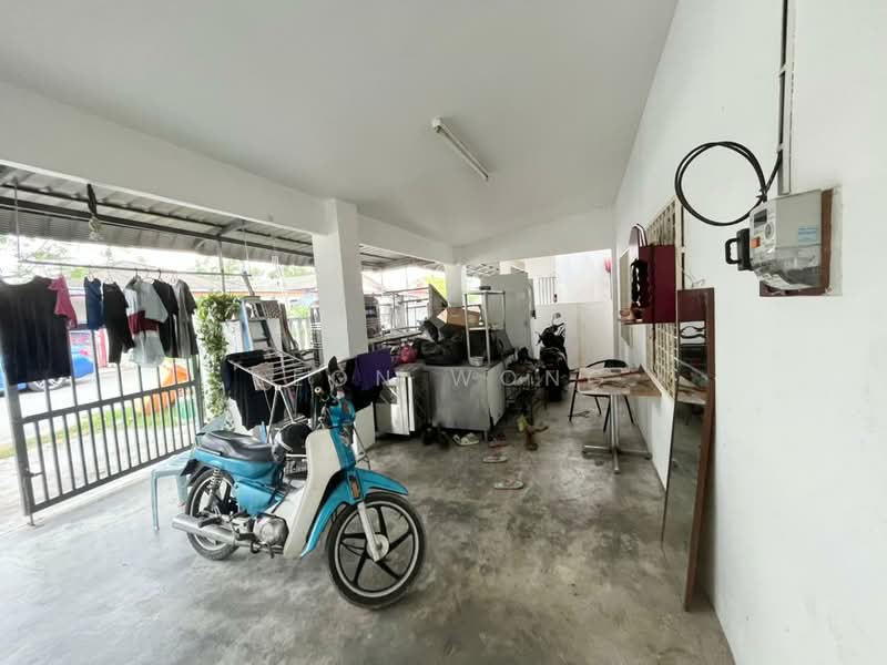 Bungalow for Sale in Kampung Sungai Bakau Tambahan (Rawang) - Leon Wong - Exterior - PropertyGuru.com.my