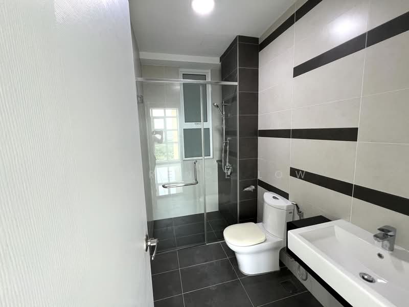 Condominium for Rent at D'Suites Akasia Horizon @ Horizon Hills - Clarence Low - Bathroom - PropertyGuru.com.my