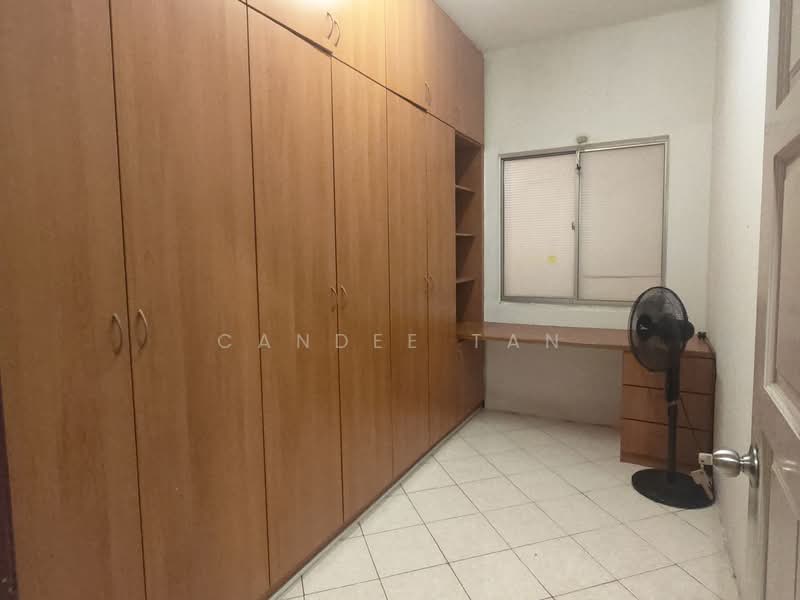 Untuk Disewa - Bayu Puteri