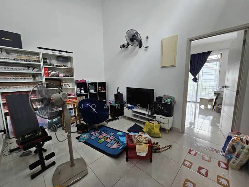 2-storey Terraced House for Sale in Taman Dato Onn (Johor Bahru) - Joan Sin - Living Room - PropertyGuru.com.my