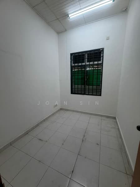 1-storey Terraced House for Sale in Taman Bestari Indah (Ulu Tiram) - Joan Sin - Interior - PropertyGuru.com.my