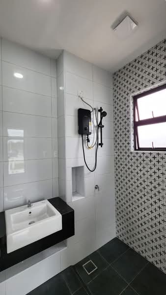 Eco Tropics untuk Untuk Disewa - RM 2,500 /bulan, Mac 2026 - Bathroom - PropertyGuru.com.my