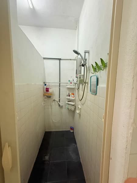 Pangsapuri Mahsuri (Lorong Mahsuri 12) untuk Untuk Dijual - RM 838,000, Mac 2026 - Bathroom - PropertyGuru.com.my