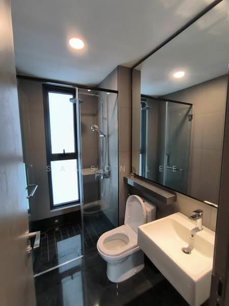 Service Residence for Rent at Bloomsvale Menara Vista Petaling - Samson Lee - Bathroom - PropertyGuru.com.my