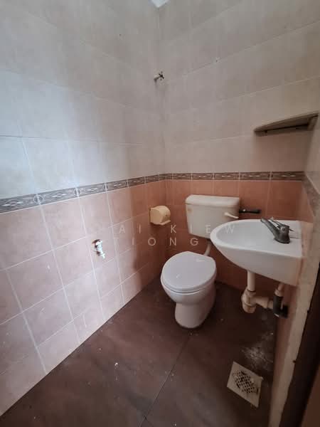 Kampung Kempadang Baru untuk Untuk Dijual - RM 450,000, Mac 2026 - Bathroom - PropertyGuru.com.my