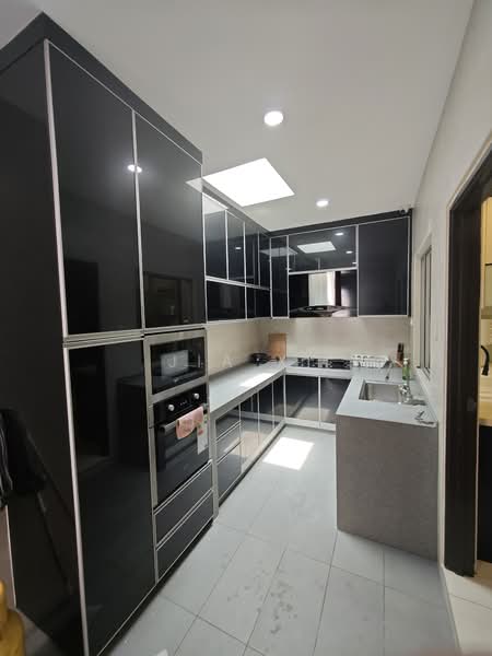 Ros Merah untuk Untuk Dijual - RM 1,200,000, Mac 2026 - Kitchen - PropertyGuru.com.my