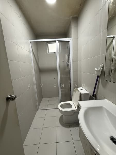 Service Residence for Rent at Meridin Bayvue @ Sierra Perdana - Ziv Chiam - Bathroom - PropertyGuru.com.my