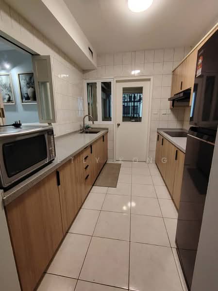 Mont Kiara Astana untuk Untuk Disewa - RM 4,200 /bulan, Mac 2026 - Kitchen - PropertyGuru.com.my