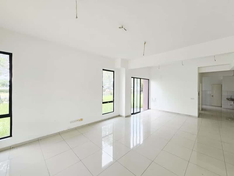 Cluster House for Sale in Setia Ecohill (Semenyih) - Isaac Sim - Living Room - PropertyGuru.com.my
