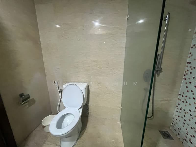 Regalia Residence untuk Untuk Disewa - RM 2,000 /bulan, Mac 2026 - Bathroom - PropertyGuru.com.my