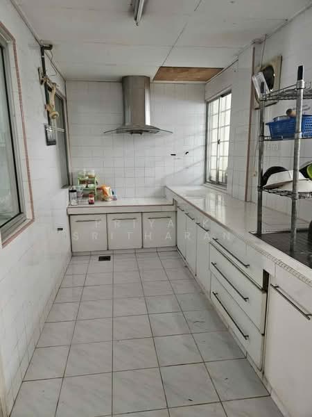 2-storey Terraced House for Sale in Pjs 9 (Sunway) - Priya K Sritharan - Kitchen - PropertyGuru.com.my