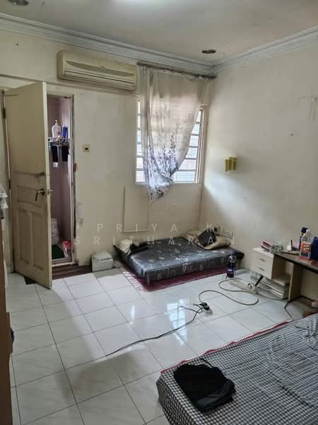 2-storey Terraced House for Sale in Pjs 9 (Sunway) - Priya K Sritharan - Bedroom - PropertyGuru.com.my