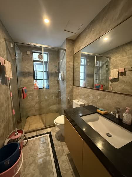 Servis Apartment untuk Dijual di R&F Princess Cove Phase 1 - Claire Yap - Bathroom - PropertyGuru.com.my
