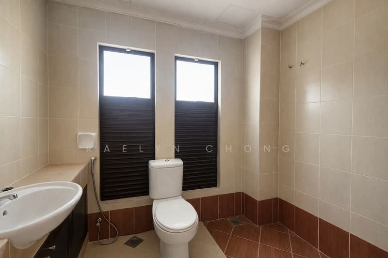 2.5-storey Terraced House for Sale in Bandar Kinrara Seksyen 1 (Bandar Kinrara) - Raelyn Chong - Bathroom - PropertyGuru.com.my