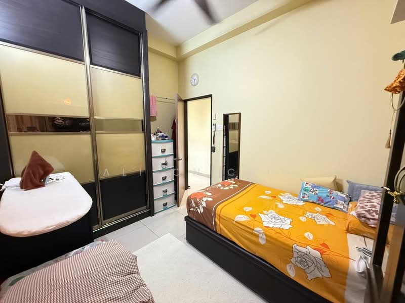 Condominium for Sale at Villa Crystal - Alison Chiu - Bedroom - PropertyGuru.com.my