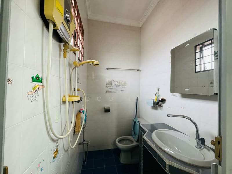 Bungalow for Sale in Taman Iskandar (Johor Bahru) - Coco Lee - Bathroom - PropertyGuru.com.my