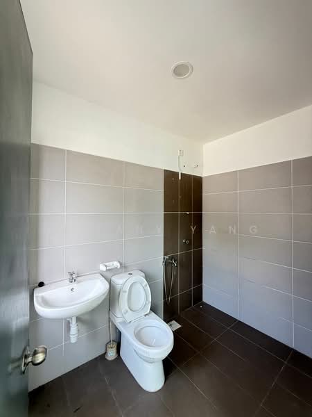 Taman Scientex Rawang untuk Untuk Disewa - RM 2,000 /bulan, Mac 2026 - Bathroom - PropertyGuru.com.my