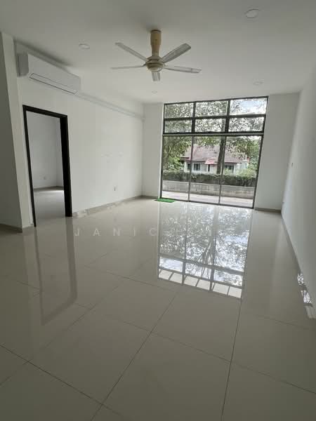 Sierramas West untuk Untuk Dijual - RM 1,800,000, Mac 2026 - Lower ground living room - PropertyGuru.com.my