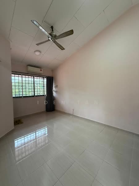 2-storey Terraced House for Sale in Taman Desa Cemerlang (Ulu Tiram) - Iden Tan - Interior - PropertyGuru.com.my
