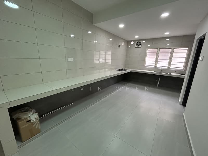 Taman Prima Tropika untuk Untuk Dijual - RM 799,000, Mac 2026 - Kitchen - PropertyGuru.com.my