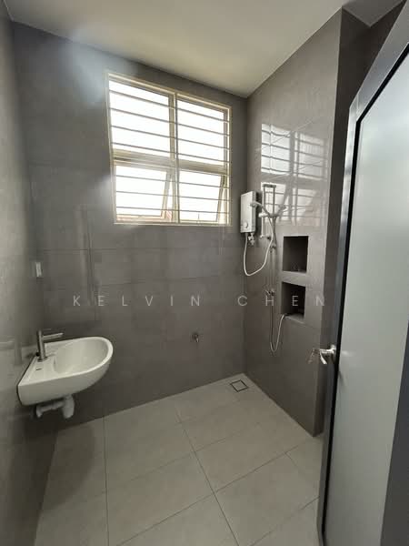 Taman Prima Tropika untuk Untuk Dijual - RM 799,000, Mac 2026 - Bathroom - PropertyGuru.com.my