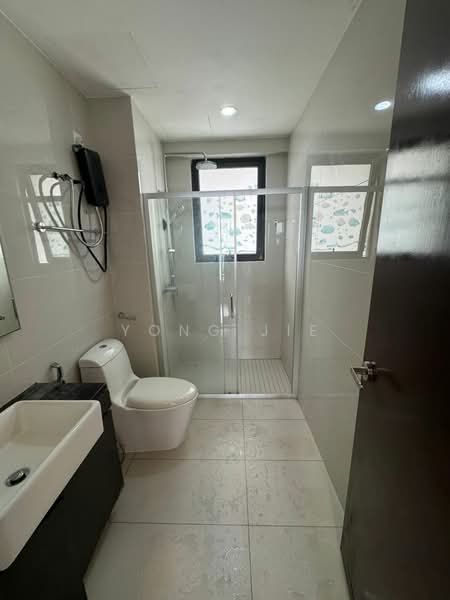 Amberside @ Country Garden Danga Bay untuk Untuk Disewa - RM 3,000 /bulan, Mac 2026 - Bathroom - PropertyGuru.com.my