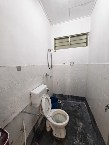 Terraced House for Sale in Senai (Kulai) - Vera Chang - Bathroom - PropertyGuru.com.my