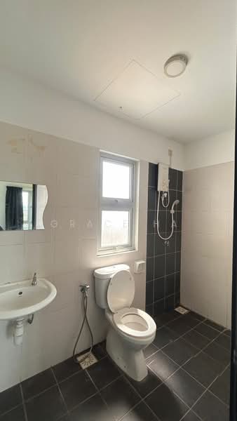Service Residence for Rent at Saville @ Kajang - Grace Ha - Bathroom - PropertyGuru.com.my