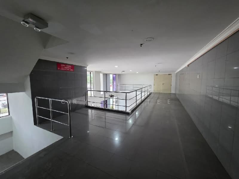 Warehouse for Sale in Bayan Lepas (Penang) - Crystal Tee - Corridor - PropertyGuru.com.my