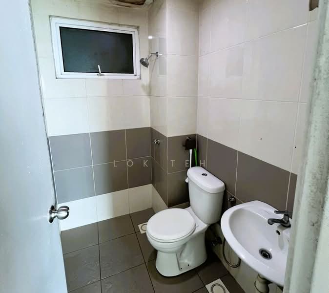 Service Residence for Rent at Saville D'lake - Lok Teh - Bathroom - PropertyGuru.com.my