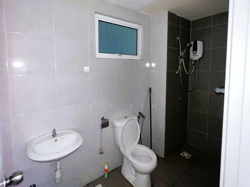 Service Residence for Rent at Saville D'lake - Lok Teh - Bathroom - PropertyGuru.com.my