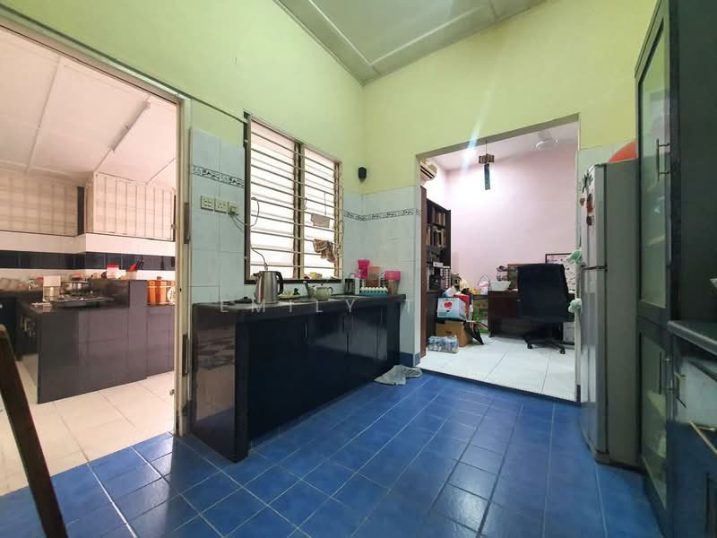 Seksyen 4 untuk Untuk Dijual - RM 2,300,000, Mac 2026 - Kitchen - PropertyGuru.com.my