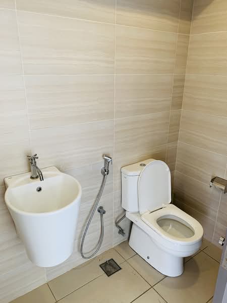 Office for Rent in Kampung Berembang (Ampang) - Kenny Yu - Bathroom - PropertyGuru.com.my