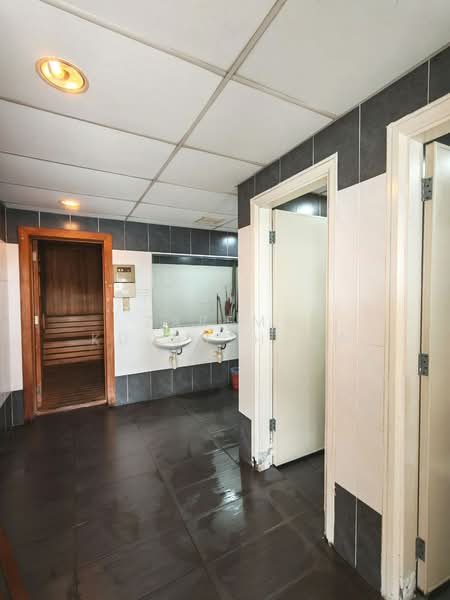 Service Residence for Sale at Serviced Residence @ Pelangi Damansara Sentral - Zarema Kulbuzheva - Bathroom - PropertyGuru.com.my