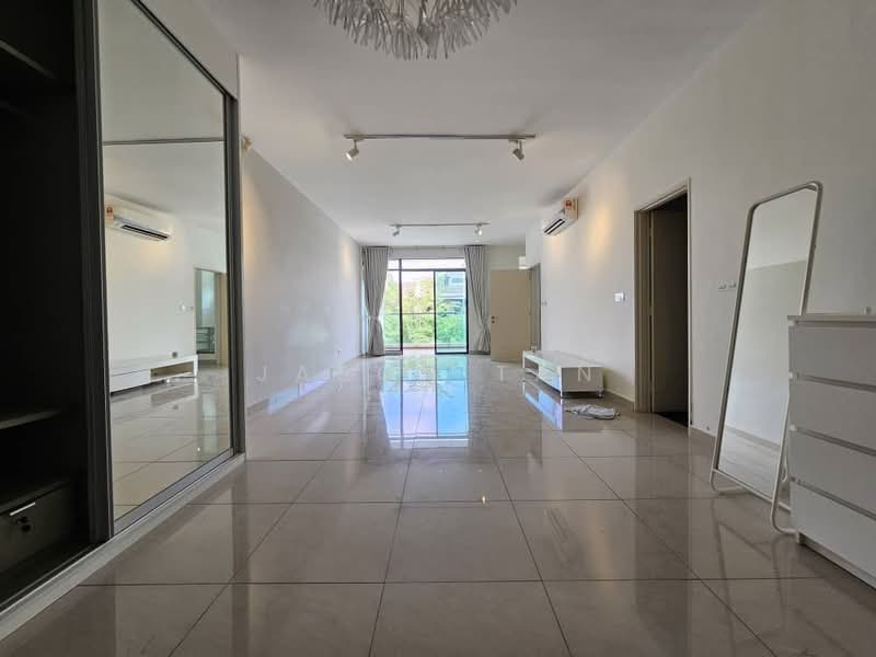 Kinrara Residence - 3 Storey Link House untuk Untuk Dijual - RM 1,180,000, Mac 2026 - Living Room - PropertyGuru.com.my