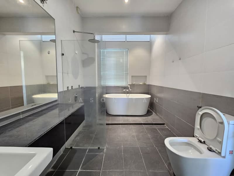 Kinrara Residence - 3 Storey Link House untuk Untuk Dijual - RM 1,180,000, Mac 2026 - Bathroom - PropertyGuru.com.my