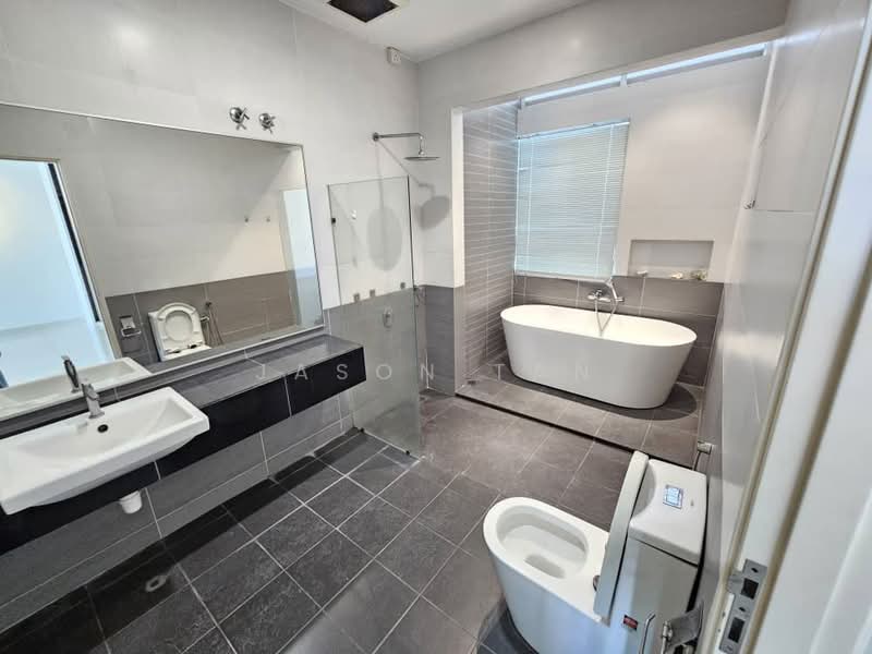 Kinrara Residence - 3 Storey Link House untuk Untuk Dijual - RM 1,180,000, Mac 2026 - Bathroom - PropertyGuru.com.my