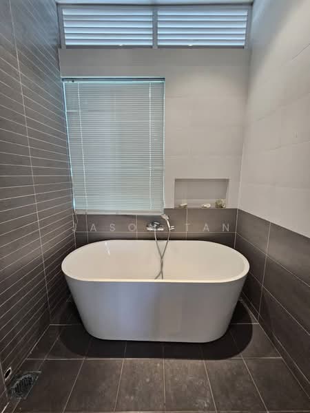 Kinrara Residence - 3 Storey Link House untuk Untuk Dijual - RM 1,180,000, Mac 2026 - Bathroom - PropertyGuru.com.my