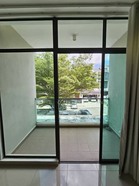Kinrara Residence - 3 Storey Link House untuk Untuk Dijual - RM 1,180,000, Mac 2026 - Balcony - PropertyGuru.com.my