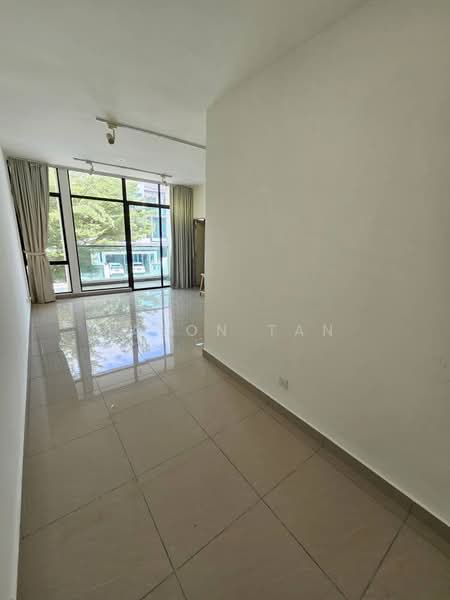 Kinrara Residence - 3 Storey Link House untuk Untuk Dijual - RM 1,180,000, Mac 2026 - Living Room - PropertyGuru.com.my