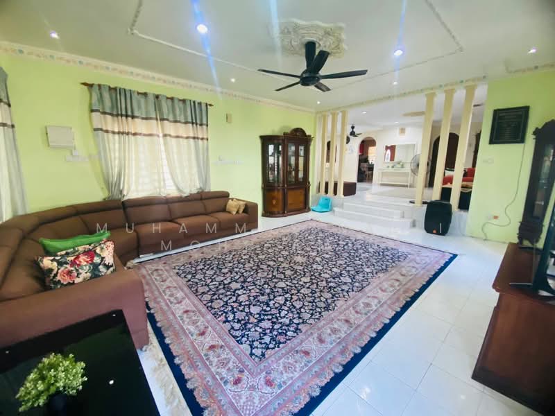 Bungalow for Sale in Seksyen 3 (Bangi) - Muhammad Nazli Mohd Amin - Living Room - PropertyGuru.com.my