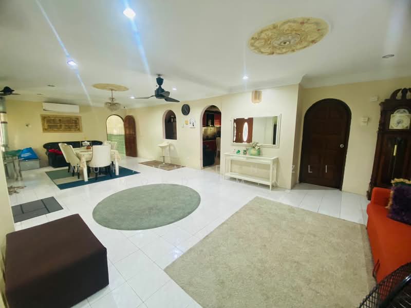 Bungalow for Sale in Seksyen 3 (Bangi) - Muhammad Nazli Mohd Amin - Living Room - PropertyGuru.com.my