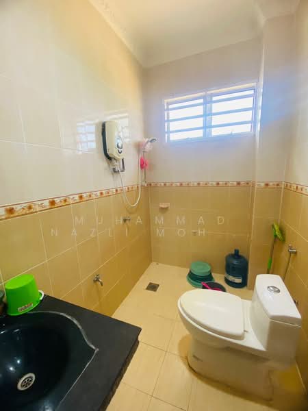 Bungalow for Sale in Seksyen 3 (Bangi) - Muhammad Nazli Mohd Amin - Bathroom - PropertyGuru.com.my