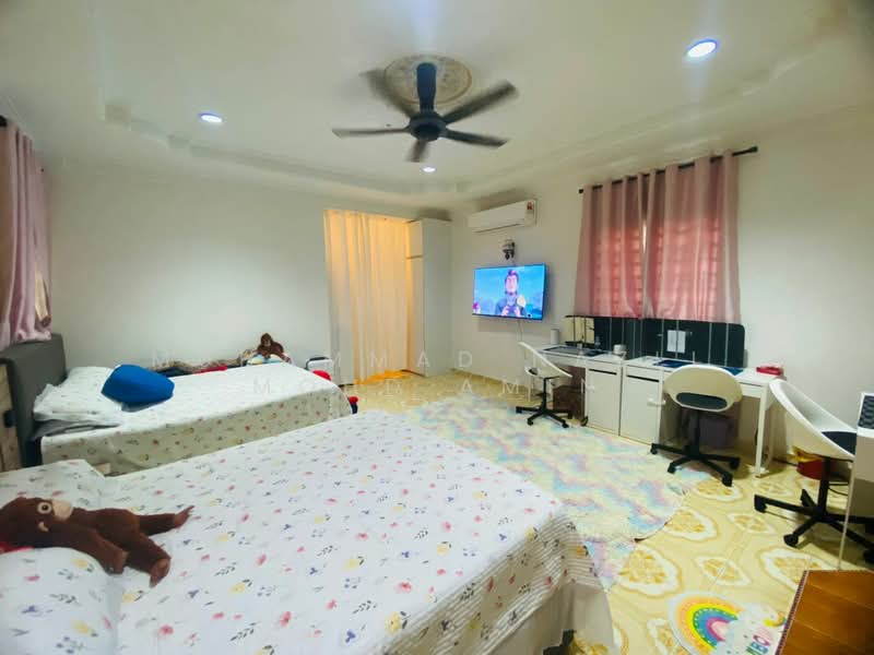 Bungalow for Sale in Seksyen 3 (Bangi) - Muhammad Nazli Mohd Amin - Bedroom - PropertyGuru.com.my